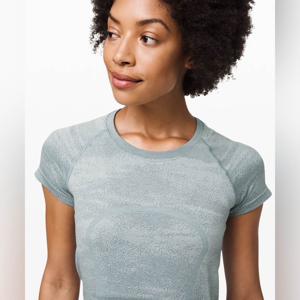 Lululemon Swiftly Speed Short Sleeve size 4 - Picture 4 of 11